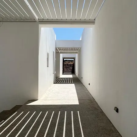 Laurentis Villa